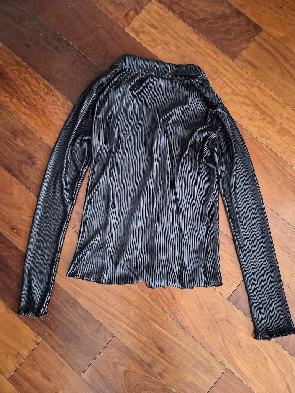 Pleated Button Down Long Sleeve Shirt Size S - Picture 12 of 13